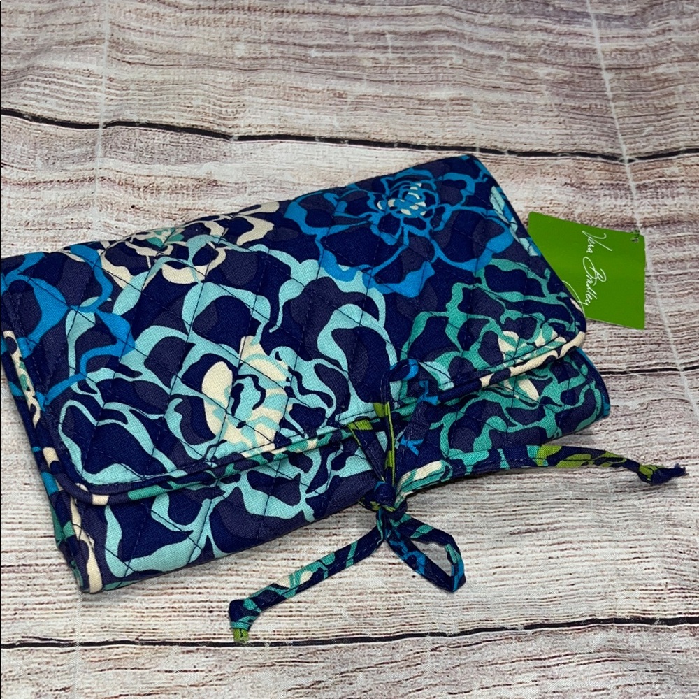 Vera Bradley Katalina Blues All Wrapped Up Jewlery Roll NWT